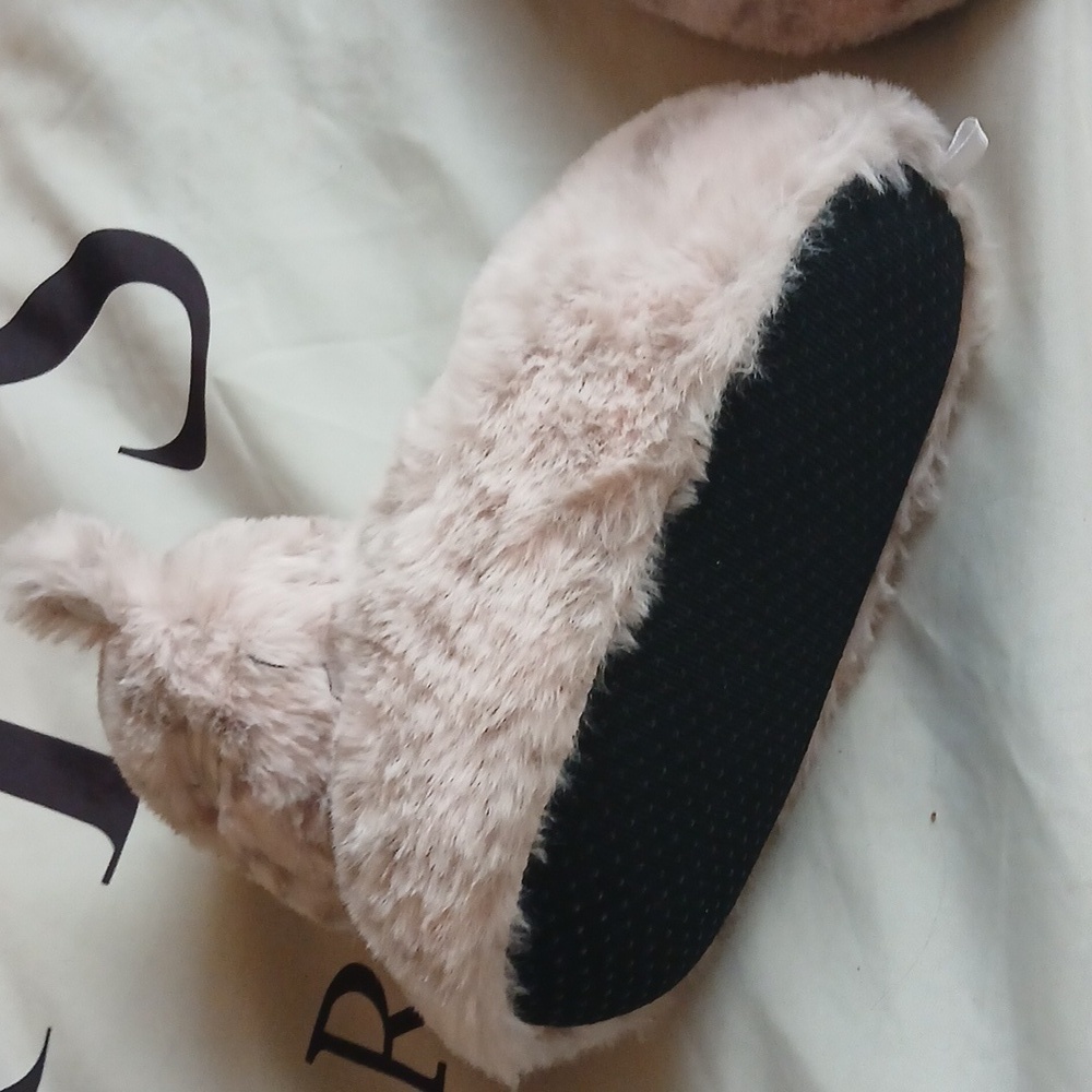 LIKE NEW Cute Kids Cat Fuzzy Pink Slippers Size L - Picture 2 of 4